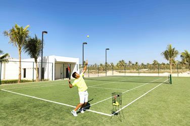 Profitez de ce sjour pour vous initier au tennis !