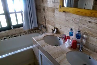 La salle de bain de la chambre vue mer El Paso