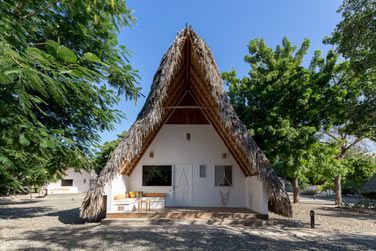 Les bungalows parfaitement intgrs dans la nature tropicale