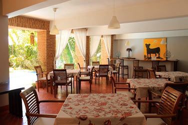 Le restaurant de la Villa Colonial, ouvert pour le petit djeuner