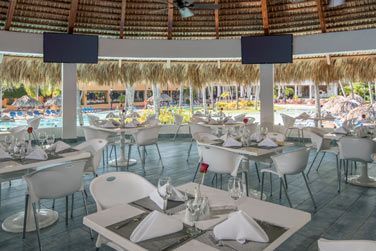 Les Canas Snack Bar, pour un verre de vin ou un cocktail dans une ambiance dcontracte !