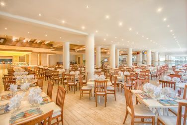 Le restaurant avec buffet La Bahia