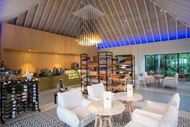 Restauration rapide au snck Deli !