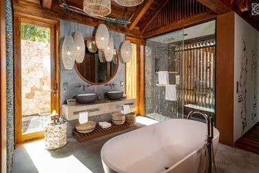 La salle de bain de la Villa Luxury Front de mer 3 chambres