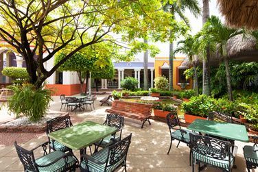 Un paradis au coeur de jardins luxuriants