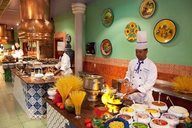 Le restaurant sous forme de buffet