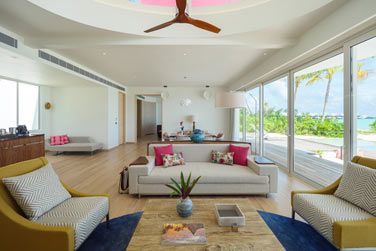 photo LUX* North Mal Atoll Resort & Villas Maldives