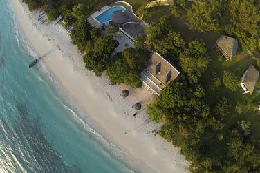 Dans un paradis terrestre, entre ciel azur et ocan turquoise