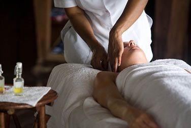 Laissez vos soucis quotidiens derrire vous et profitez de l'atmosphre paisible du Spa