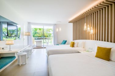 Voici la chambre Suprieure avec Terrasse et ses grands lits