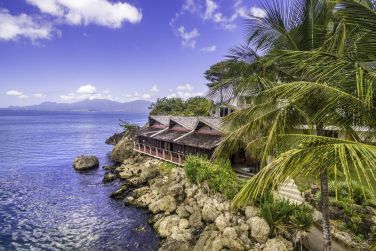 Bienvenue au restaurant Zawag face  la plage en hauteur