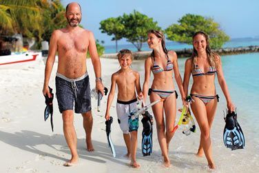 Faites du snorkelling en famille et explorez les fonds marins