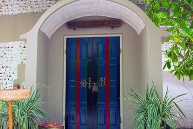 Vue extrieur de l'entre de ce muse traditionnel charg d'histoire