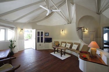 Salon spacieux de la beach villa