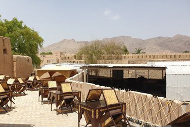 La terrasse extrieure de la Guest House Antique Inn