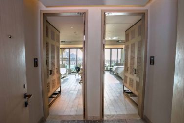 Voici la Family Room avec ses chambres communicantes