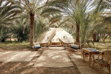 Ce campement mobile dispose de tentes luxueuses, co-responsables et bien quipes