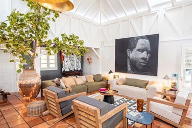 Dcouvrez de nombreux espaces de convivialit du ct du bar et du restaurant