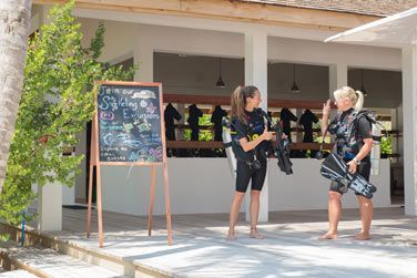 Faites du snorkeling et explorez les fonds marins