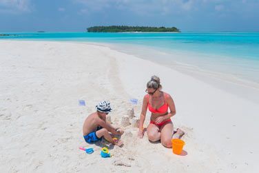 Que ce soit entre amis, en amoureux ou en famille tout le monde sera charm par les maldives