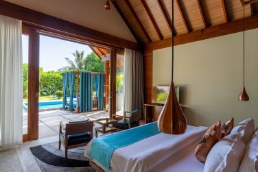 photo Furaveri Island Resort & Spa Maldives