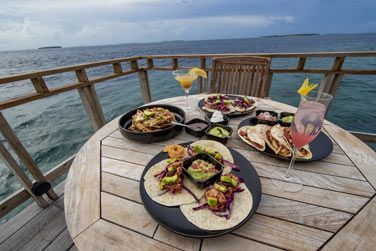 photo Furaveri Island Resort & Spa Maldives