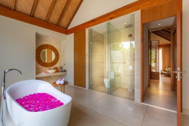 photo Furaveri Island Resort & Spa Maldives