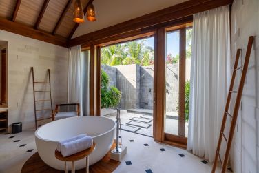 photo Furaveri Island Resort & Spa Maldives