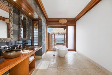 photo Furaveri Island Resort & Spa Maldives