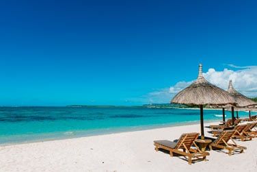L'htel se situe au bord d'une magnifique plage de sable blanc sur la cte est de l'le Maurice