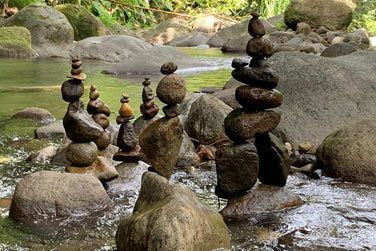 La rivire en contrebas de la Maison Rousse