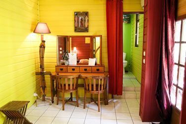 Le coin bureau de la chambre Zamoureux