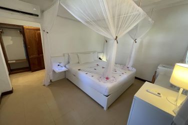 photo Sandies Baobab Beach Zanzibar Zanzibar