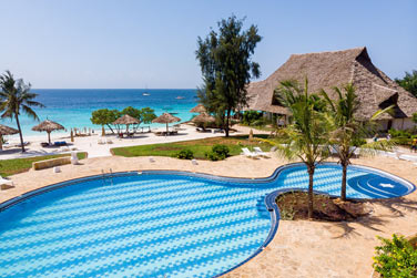 La belle piscine extrieure