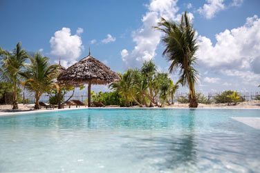 Idal pour se reposer  quelques mtres d'une magnifique plage de sable blanc