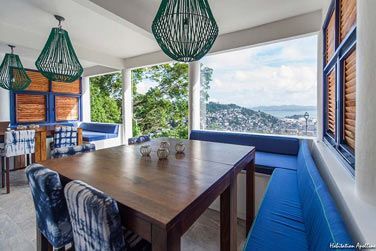 Un espace pour se retrouver en famille, entre amis ou en couple face  un panorama exceptionnel