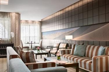 De nombreux espaces dtentes et conviviaux au Club Lounge