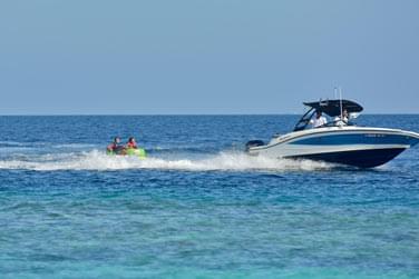 Qui dit maldives dit sports nautiques ! Pour les amateurs de sensations fortes