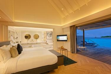 La water pool villa allie luxe, modernit et vasion avec une vue  couper le souffle