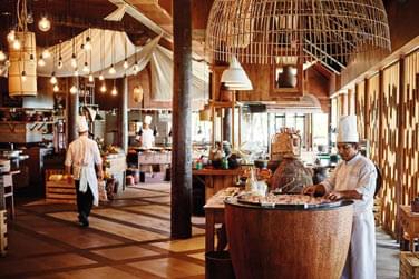 A l'easy market, dgustez une cuisine prpare par des chefs talentueux