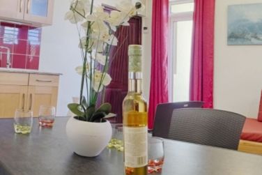 Chaque suite dispose d'un coin repas agrable pour se runir autour d'un repas