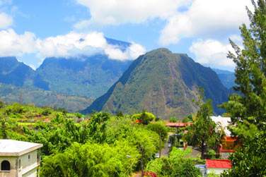 Le petite village typique de Hell-Bourg