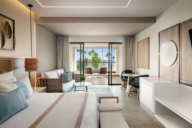 Preferred Club Junior Suite Ocean Front