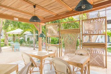 Kot Nou, c'est aussi dguster des recettes locales dans une ambiance chaleureuse