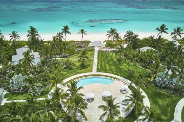 Une alliance parfaite entre le vert des jardins et le turquoise de l'oc�an