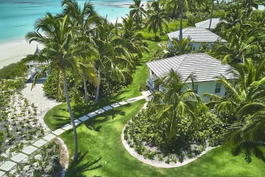 ... � quelques secondes de la plage de sable rose