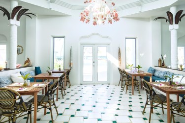 Une belle table aux produits directement issus de la ferme