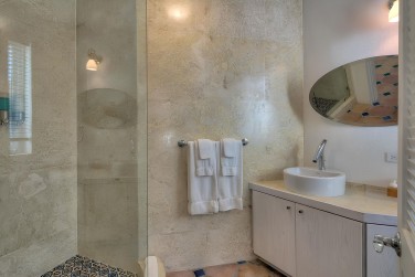 Chambre vue jardin, 2 lits queen