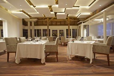 Un dcor chaleureux fait de bois et pierre