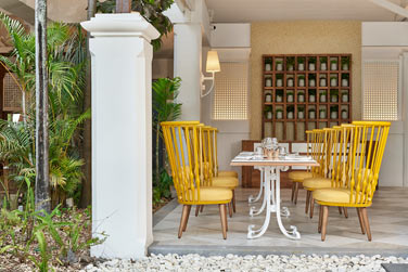 L'espace extrieur du The Dinning Room